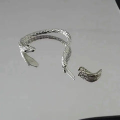 Snake Earcuff